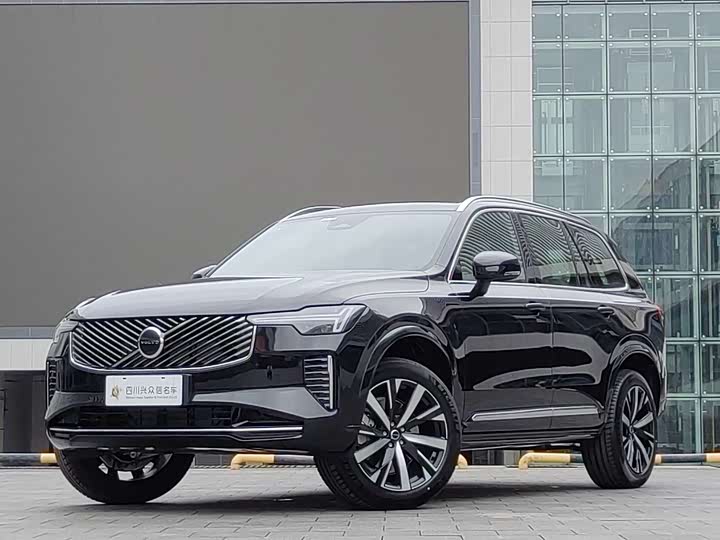 Volvo XC 90 2026 B 5 4 WD 5 — фото 1