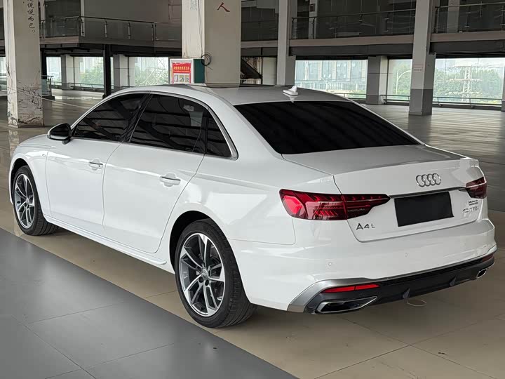 Audi A4L 2020 40 TFSI — фото 4