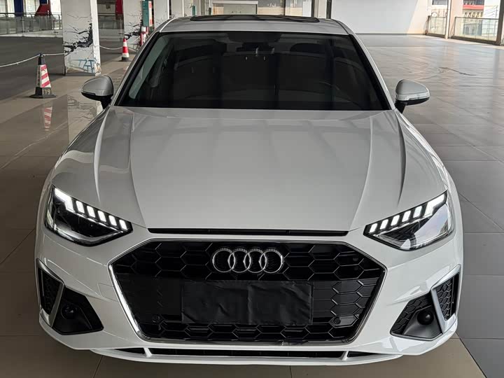 Audi A4L 2020 40 TFSI — фото 2