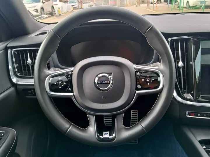Volvo S60 2020 T 4 — фото 11
