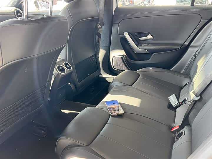 Mercedes-Benz A-Class 2023 A 200 L — фото 22