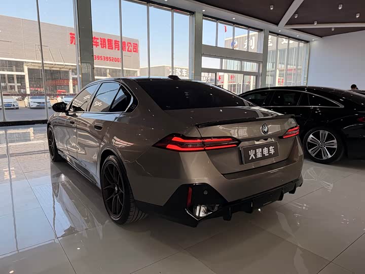BMW i5 M60 2024 x Drive M 60 — фото 21