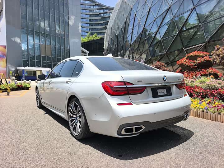BMW 7 Series 730Li премиум M спортпакет — фото 15