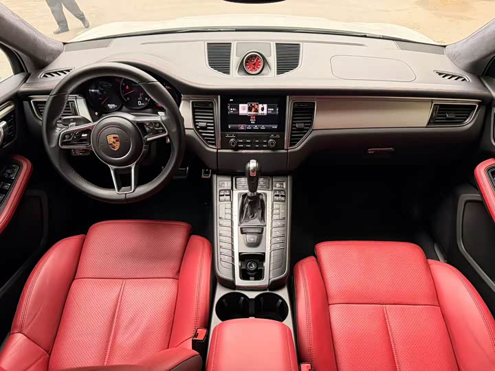 Porsche Macan 2017 Macan Turbo 3.6 T — фото 8