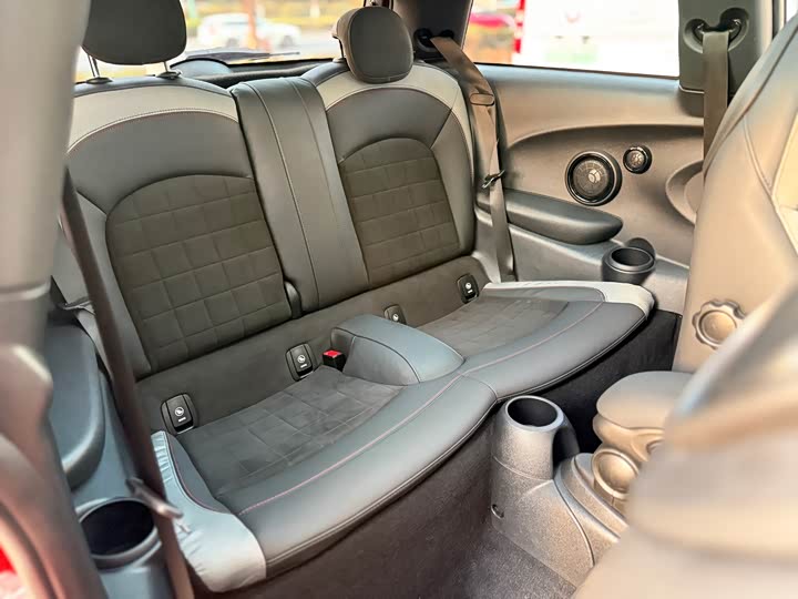 MINI Hatch — фото 13