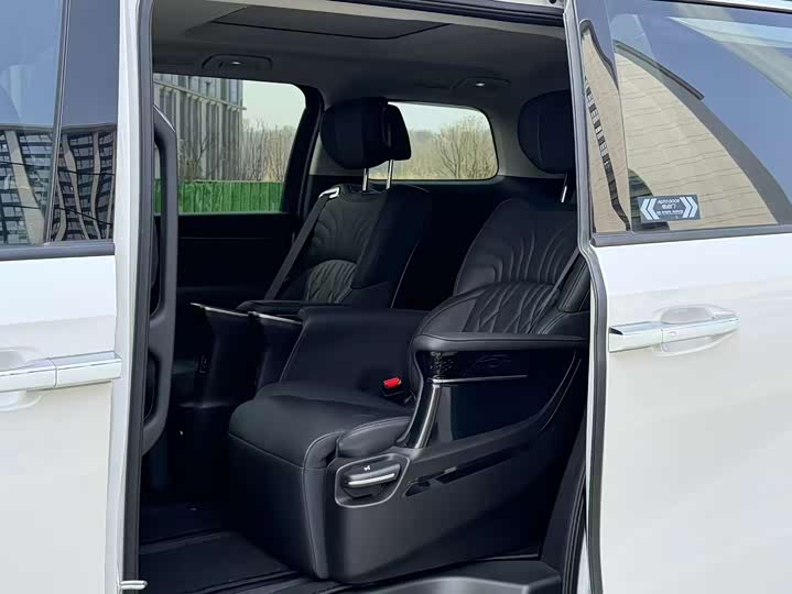 Trumpchi M8 2024 400 T — фото 8