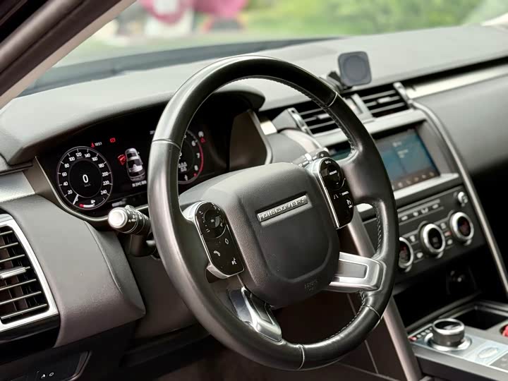 Land Rover Discovery — фото 13