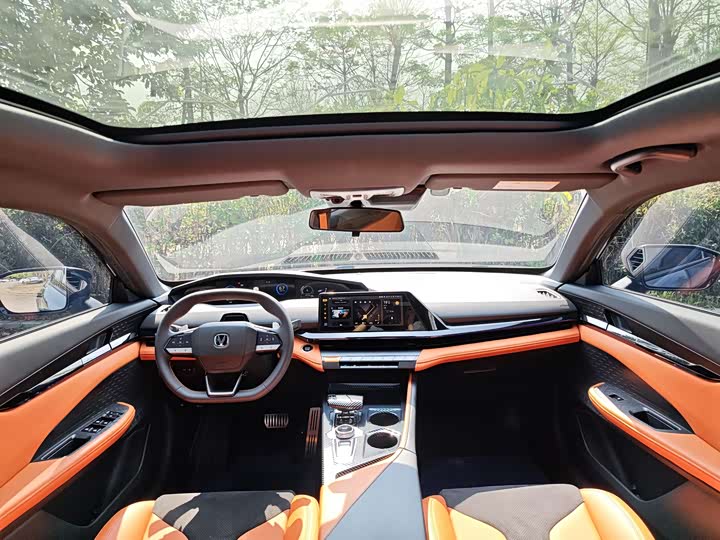 Changan UNI-V 2023 1.5 T — фото 5