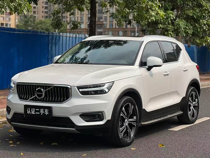 Volvo XC40 2020 T 4 WD — фото 1