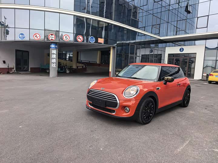 MINI Hatch — фото 1