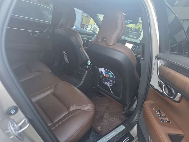 Volvo S90 Hybrid 2023 T 8 4 WD — фото 10