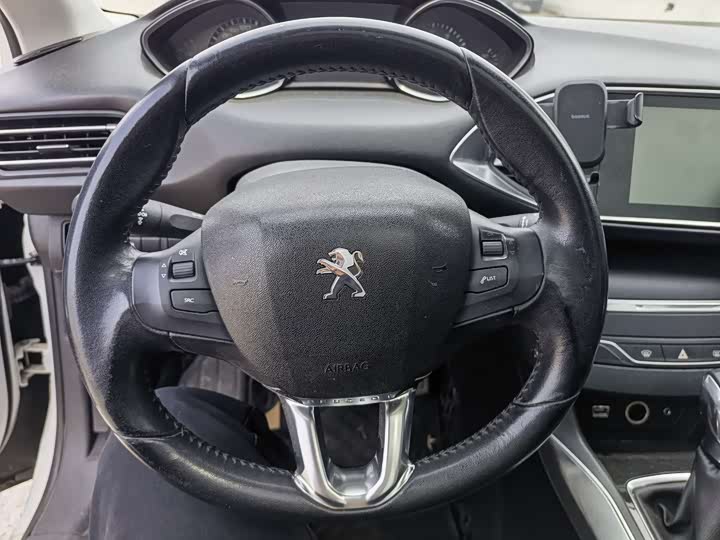 Peugeot 308 S 2015 1.6 T AT — фото 7