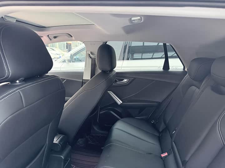Audi Q2L 2021 35 TFSI — фото 12