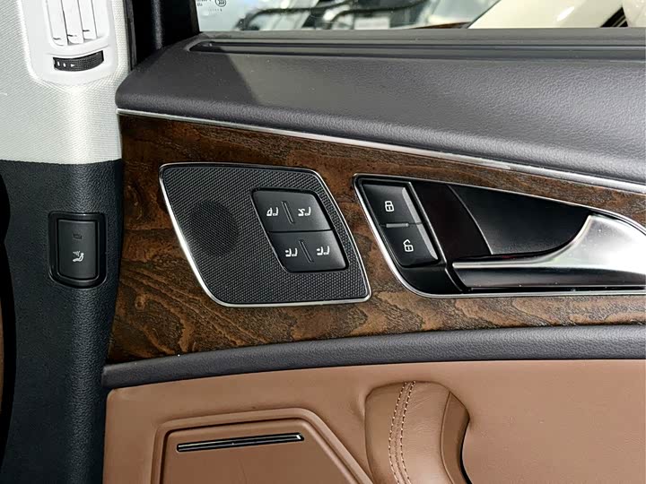Audi A6L 2014 50 TFSI quattro Luxury — фото 24