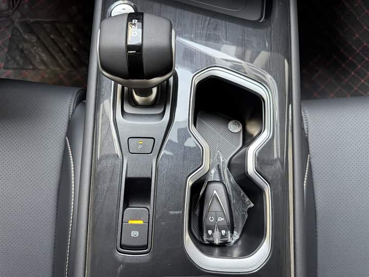 Changan CS75 2026 PRO 1.5 T DCT 5 — фото 12