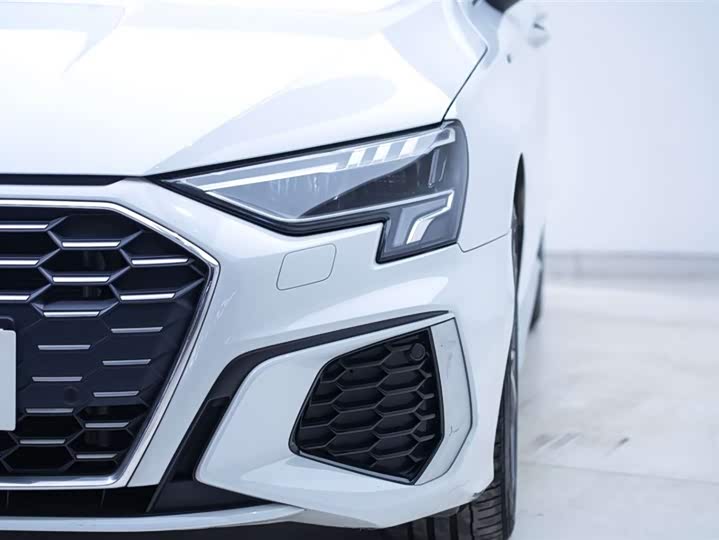 Audi A3 2023 Sportback 35 TFSI Sport — фото 7