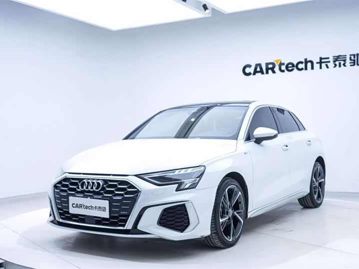 Audi A3 2023 Sportback 35 TFSI Sport — фото 1