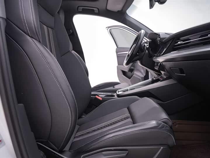 Audi A3 2023 Sportback 35 TFSI Sport — фото 25