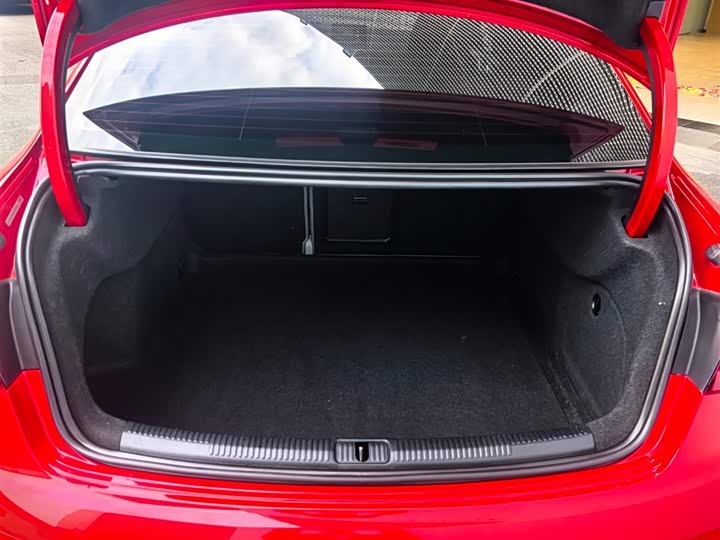 Audi A3 2019 Limousine 35 TFSI V — фото 6