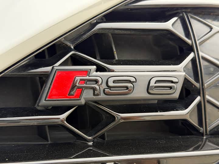 Audi RS 6 2022 RS 6 4.0 T Avant — фото 15