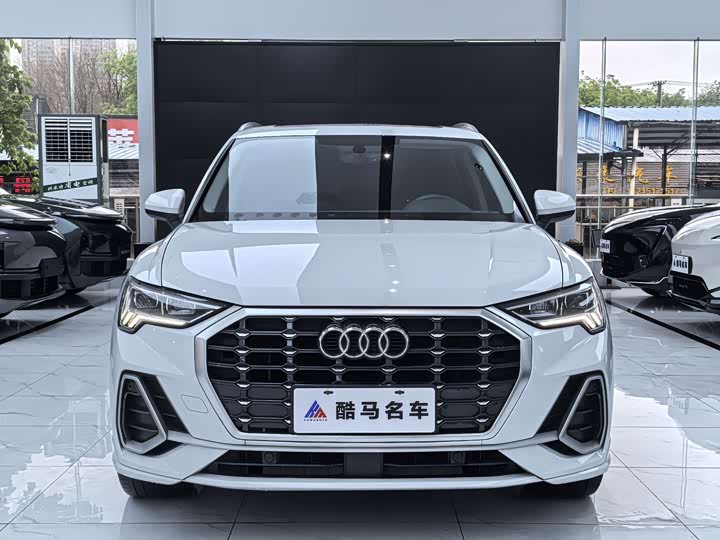 Audi Q3 2022 40 TFSI — фото 2