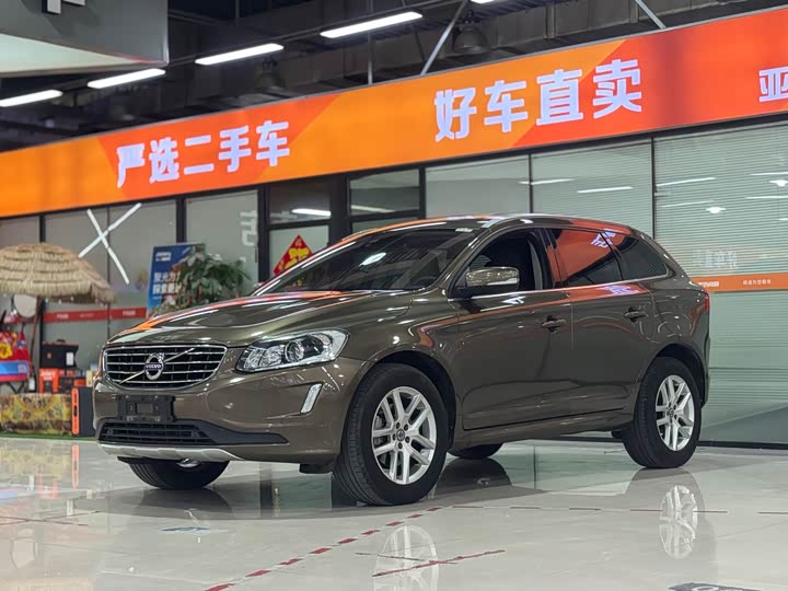 Volvo XC60 2017 T 5 AWD — фото 1