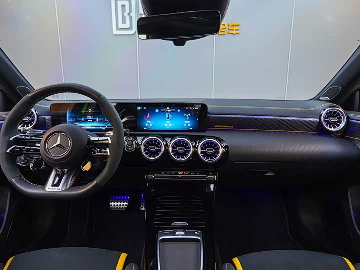 Mercedes-Benz A-Class AMG 2024 AMG A 45 S 4 MATIC+ — фото 9