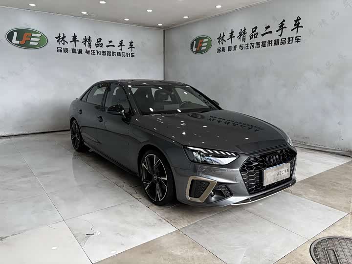 Audi A4L 2024 40 TFSI quattro RS — фото 4