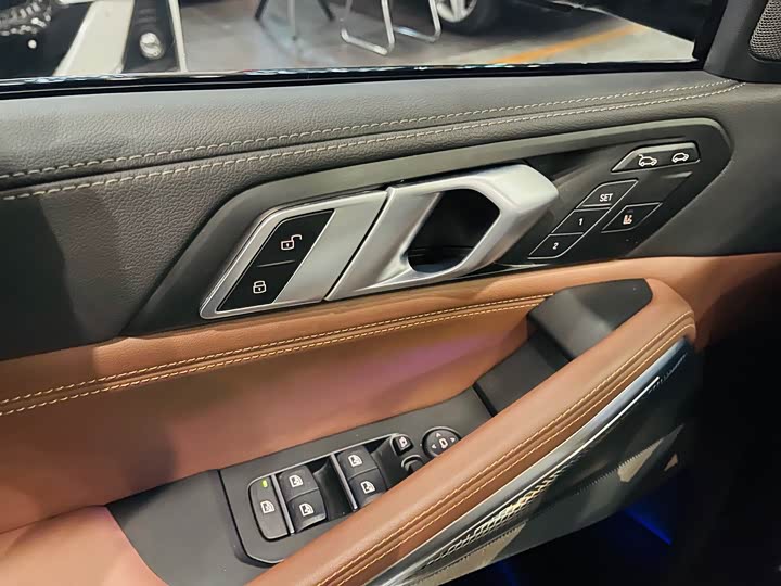 BMW X6 2022 x Drive 40i M — фото 15