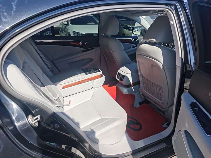 Hongqi H7 2015 2.0 T Luxury — фото 11