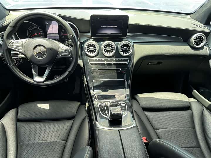 Mercedes-Benz GLC 200 4MATIC — фото 5