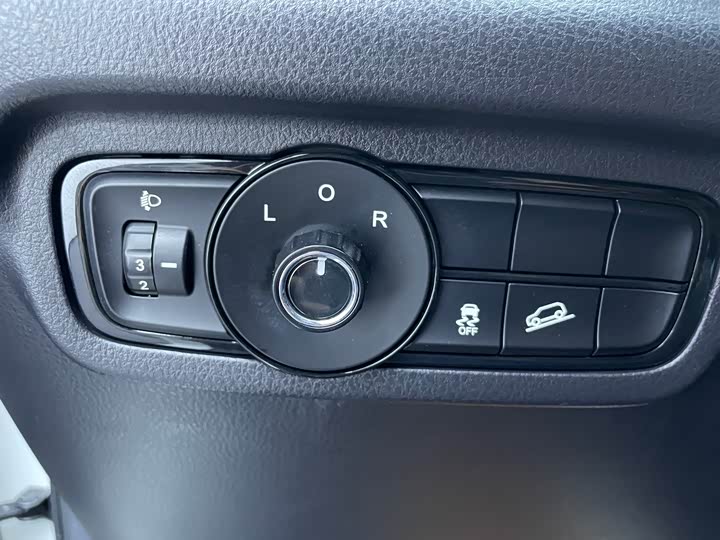 Trumpchi GS3 2021 POWER 270 T AT — фото 12
