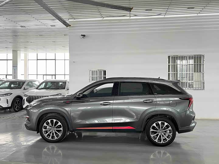 Changan CS75 PLUS 2021 2.0 T AT — фото 2