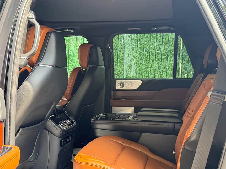 Lincoln Navigator — фото 9