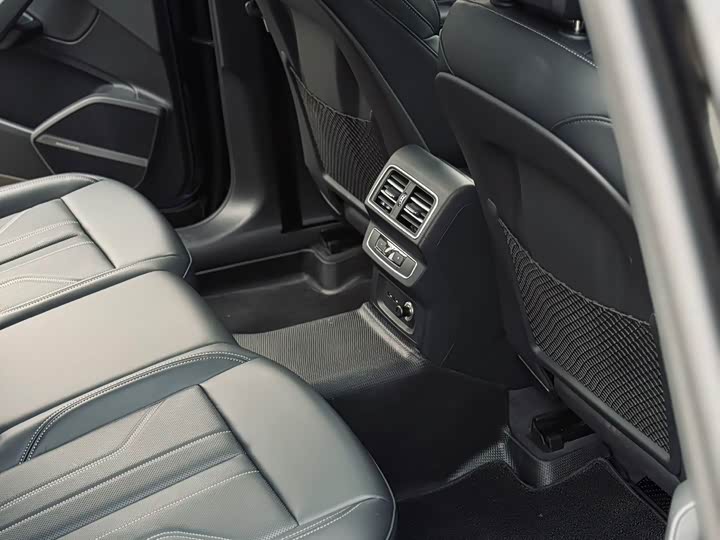 Audi Q5L 2024 45 TFSI — фото 17