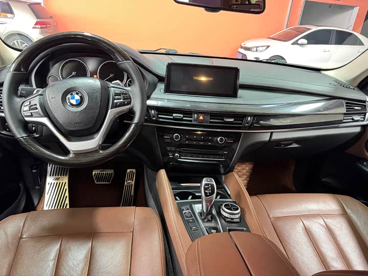 BMW X6 2017 x Drive 35i Leading — фото 12