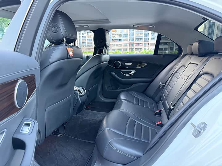 Mercedes-Benz C-Class C 180 L — фото 10