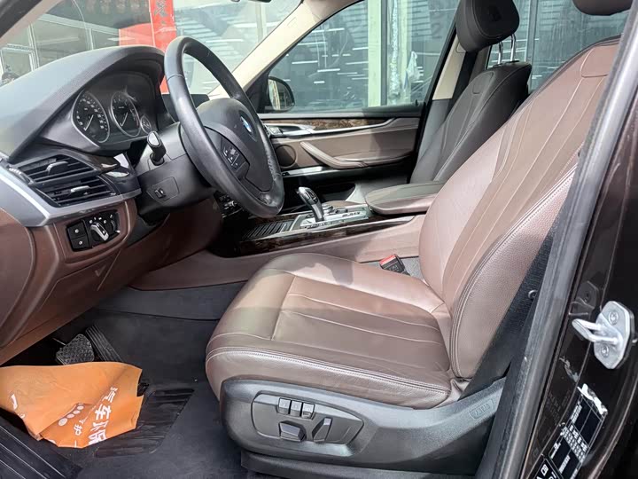 BMW X5 2014 x Drive 35i Leading — фото 4