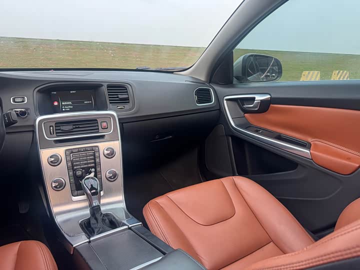Volvo S60 2015 S 60 L 2.0 T — фото 5