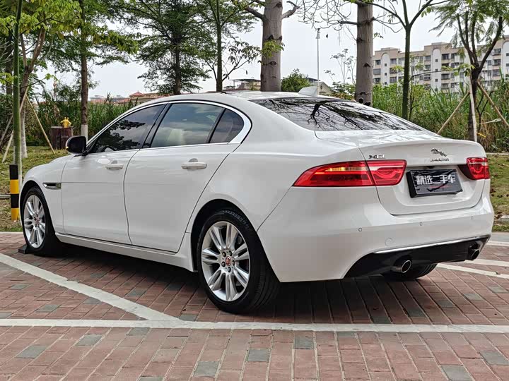 Jaguar XEL 2018 2.0 T 200 PS — фото 17