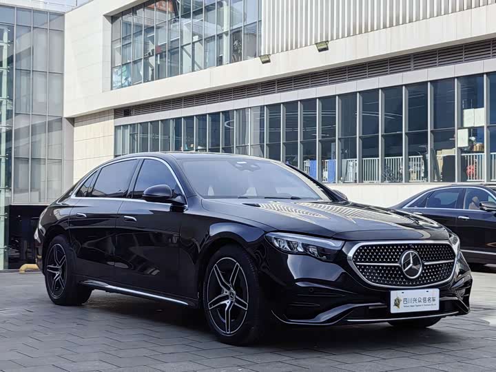 Mercedes-Benz E-Class 2024 E 300 L Sport — фото 4