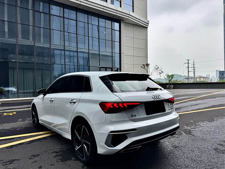 Audi A3 2022 Sportback 35 TFSI Sport — фото 8
