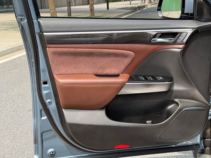 Trumpchi GS8 2017 320 T 2 WD ( ) — фото 21