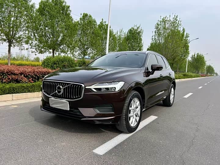 Volvo XC60 2019 T 5 4 WD VI — фото 1