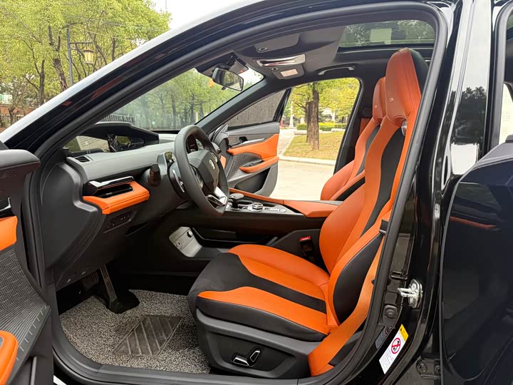 Changan UNI-V 2023 1.5 T — фото 11