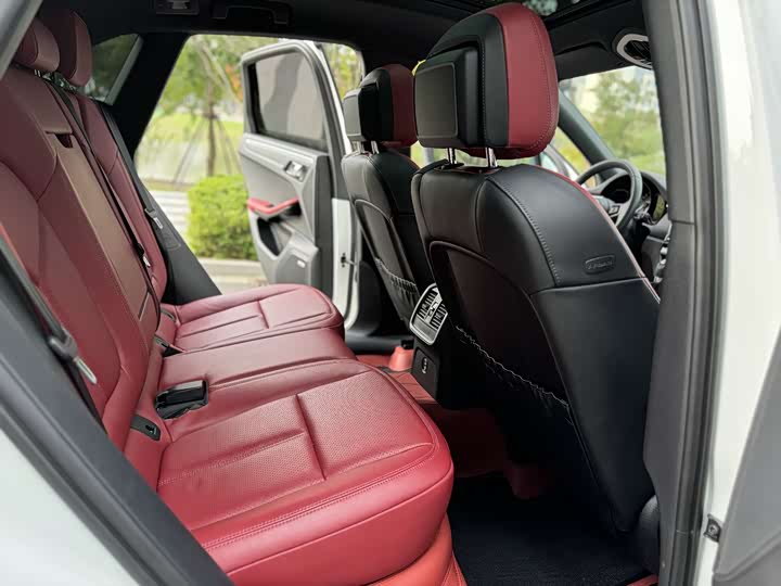 Porsche Macan 2022 Macan 2.0 T — фото 8
