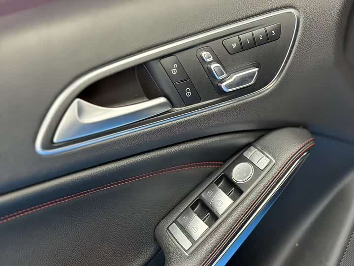 Mercedes-Benz A-Class 2018 AMG A 45 4 MATIC — фото 10