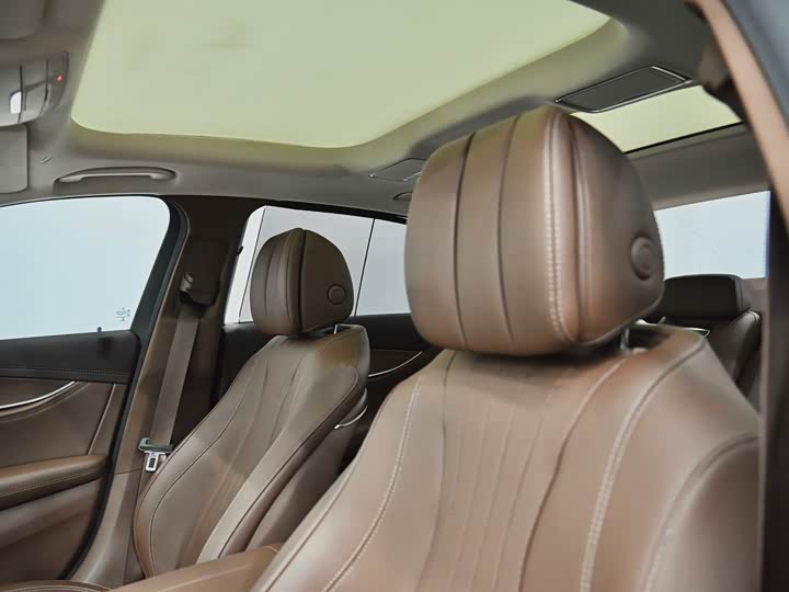 Mercedes-Benz E-Class 2022 E 300 L Luxury — фото 17