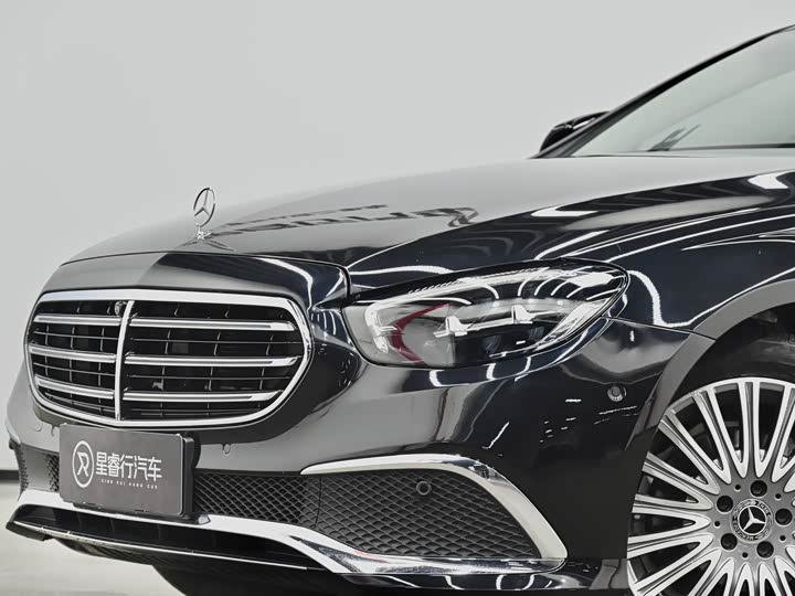 Mercedes-Benz E-Class 2022 E 300 L Luxury — фото 29