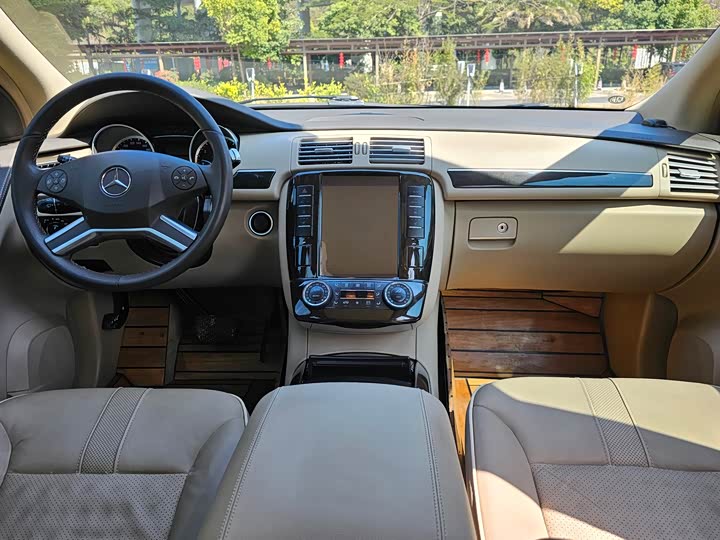 Mercedes-Benz R-Class 2015 R 320 4 MATIC Luxury — фото 7